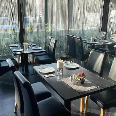 弗斯腾霍夫膳食公寓 菲拉赫