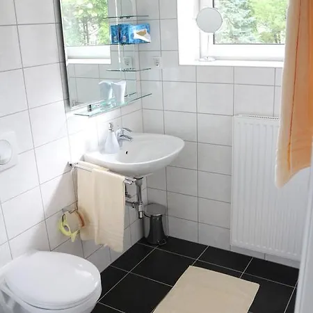 弗斯腾霍夫膳食公寓 招待所 3*